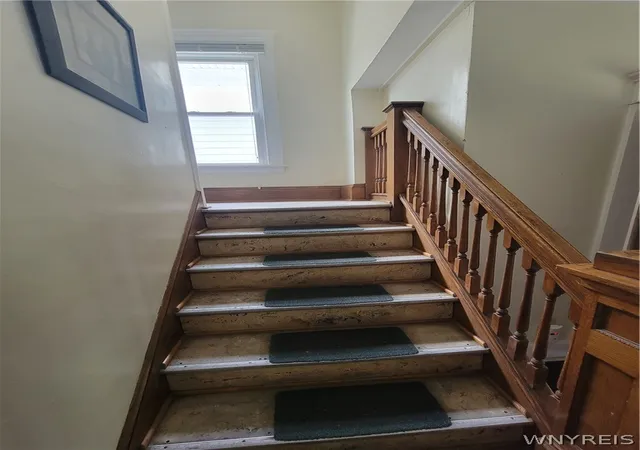 3rd image of 135 Englewood Ave, Buffalo, NY 14214 | MLS# B1686435