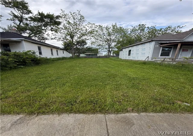 1st image of 1304 Garden Ave, Niagara Falls, NY 14305 | MLS# B1682653