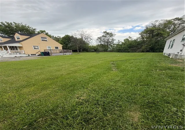 2nd image of 2001 Virginia Ave, Niagara Falls, NY 14305 | MLS# B1682689