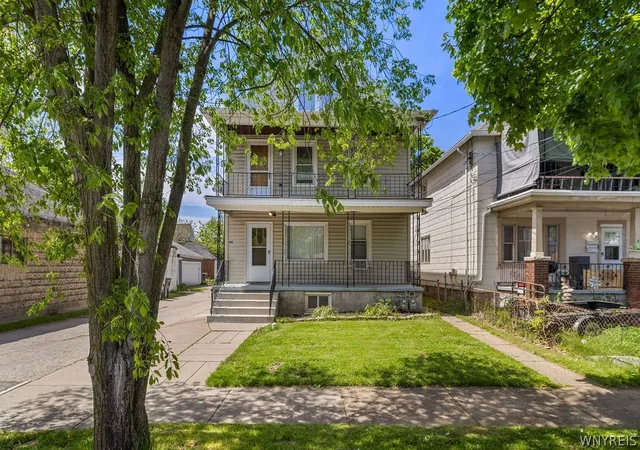 Photo 2 of Sale Pending at 816 22nd Street, Niagara Falls, NY 14301 | MLS# B1686160 | Listing updated on 2026-06-26