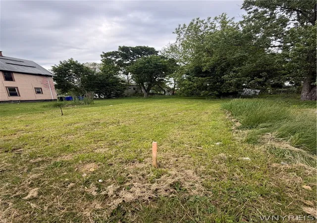 2nd image of 1118 Niagara Ave, Niagara Falls, NY 14305 | MLS# B1682636