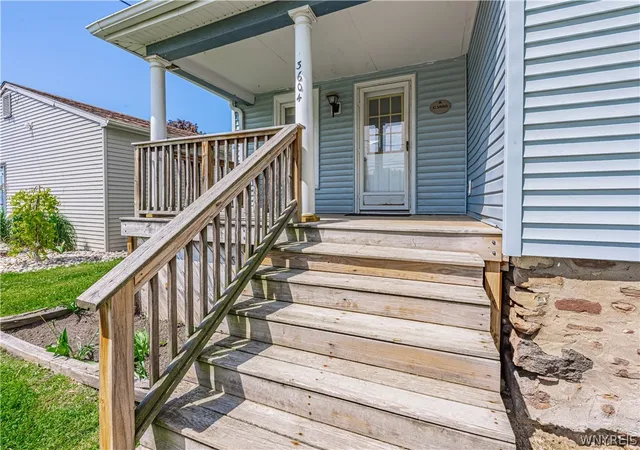 3rd image of 3604 Ransomville Rd, Ransomville, NY 14131 | MLS# B1686572