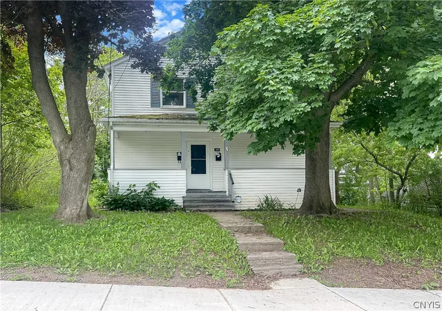 1st image of 389 Lillian Ave, Syracuse, NY 13206 | MLS# S1685596