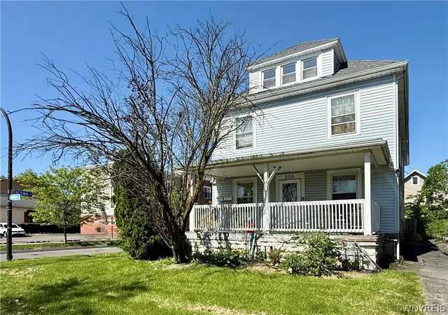 Homes for sale in Buffalo, NY | 206 Saranac Ave, Buffalo, NY 14216 | MLS# B1686637