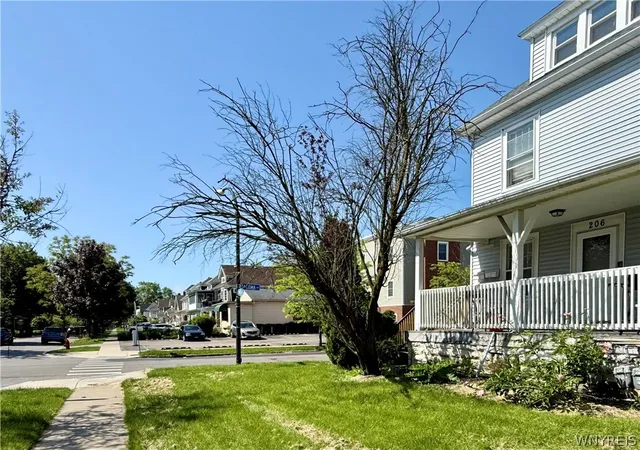 Homes for sale in Buffalo, NY | 206 Saranac Ave, Buffalo, NY 14216 | MLS# B1686637