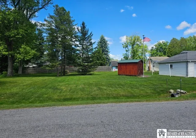 4th image of 40 Fredrick Blvd, Ellicott, NY 14701 | MLS# R1686221