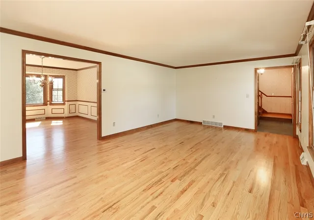 Homes for sale in Manlius, NY | 5180 Fairlawn Dr, Manlius, NY 13066 | MLS# S1685375