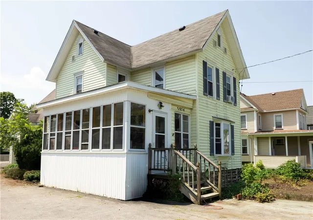 1st image of 3954 Ridge Rd, Williamson, NY 14589 | MLS# R1686565