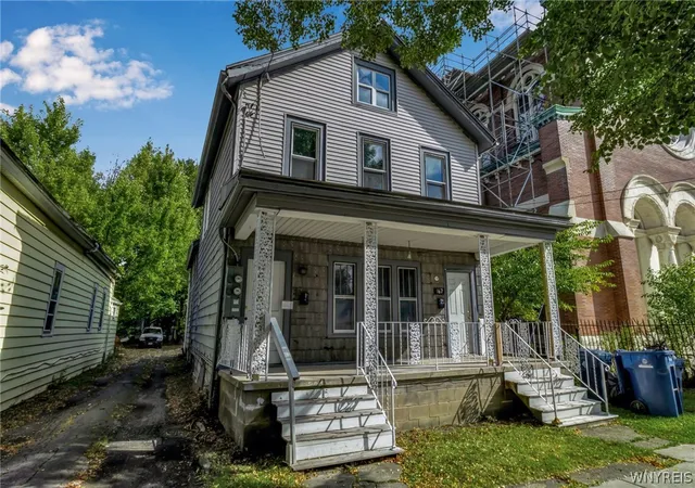 Homes for sale in Buffalo, NY | 167 East St, Buffalo, NY 14207 | MLS# B1686728