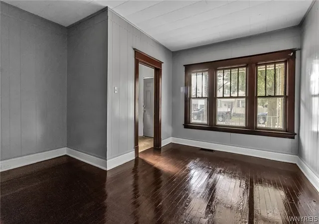 Homes for sale in Buffalo, NY | 167 East St, Buffalo, NY 14207 | MLS# B1686728