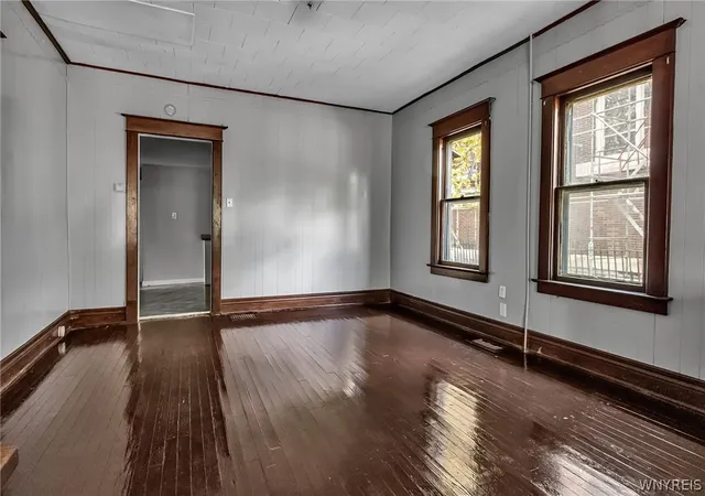 Homes for sale in Buffalo, NY | 167 East St, Buffalo, NY 14207 | MLS# B1686728