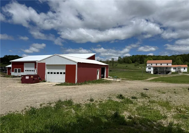 2nd image of 154 Kipp St, Sherman, NY 14781 | MLS# R1686731