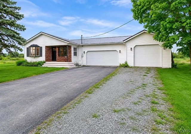 Homes for sale in Le Ray, NY | 30346 Rockbrook Rd, Le Ray, NY 13637 | MLS# S1686656