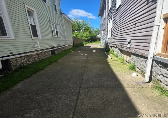 Homes for sale in Buffalo, NY | 112 Herkimer St, Buffalo, NY 14213 | MLS# B1686734