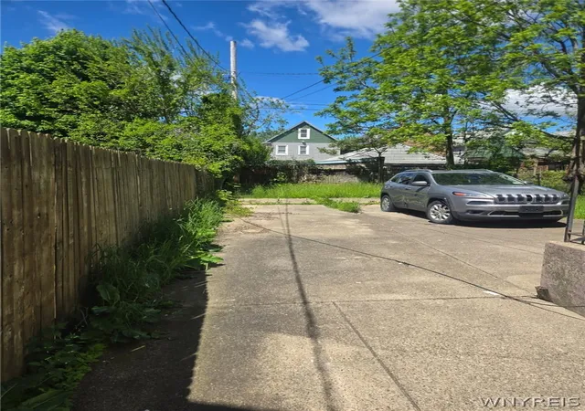 Homes for sale in Buffalo, NY | 112 Herkimer St, Buffalo, NY 14213 | MLS# B1686734