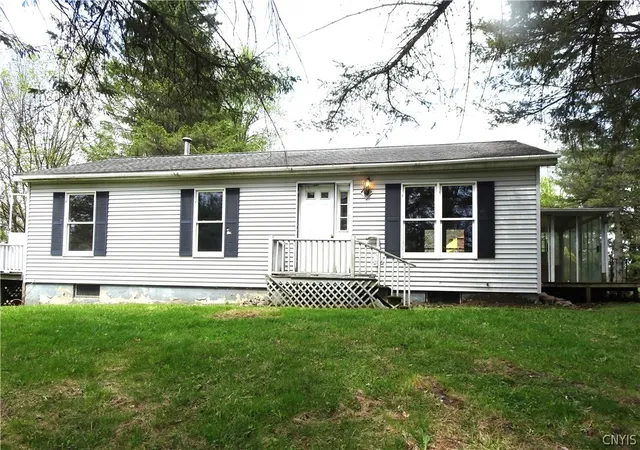 Homes for sale in Westmoreland, NY | 4954 Creaser Rd, Westmoreland, NY 13490 | MLS# S1686753