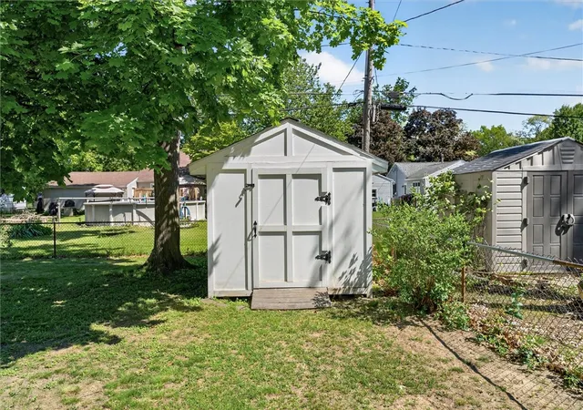 43rd image of 218 Oakwood Ln, Webster, NY 14580 | MLS# R1686461