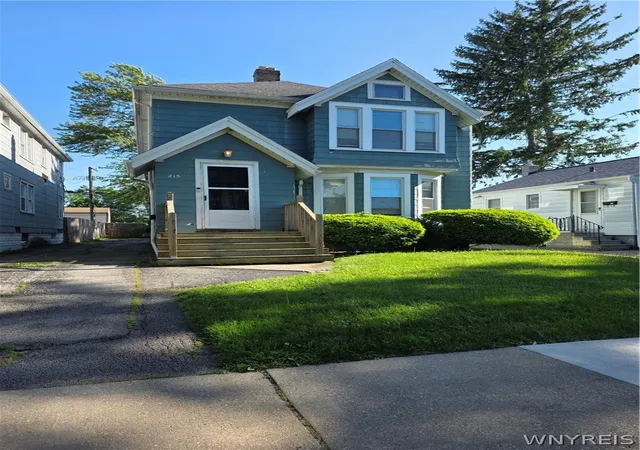 Homes for sale in Buffalo, NY | 215 Saint Lawrence Ave, Buffalo, NY 14216 | MLS# B1686123
