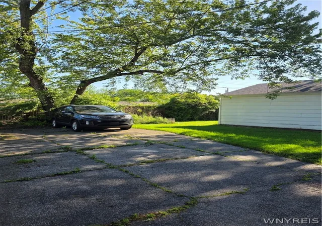 Homes for sale in Buffalo, NY | 215 Saint Lawrence Ave, Buffalo, NY 14216 | MLS# B1686123