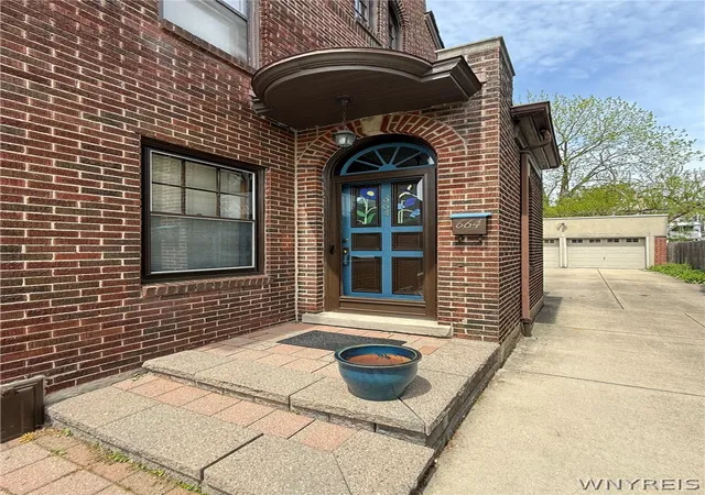 Homes for sale in Niagara Falls, NY | 664 Orchard Pkwy, Niagara Falls, NY 14301 | MLS# B1683977