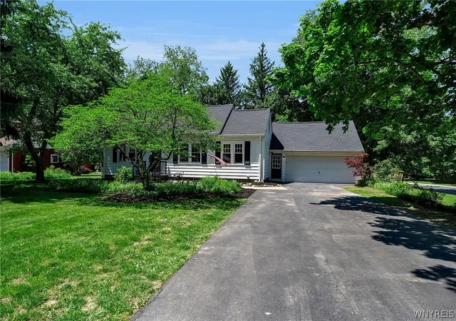 Photo 3 of Sale Pending at 4620 Ransom Rd, Clarence, NY 14031 | MLS# B1686692 | Listing updated on 2026-06-24