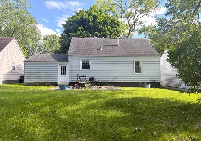 28th image of 420 Richfield Blvd, Salina, NY 13211 | MLS# S1683744