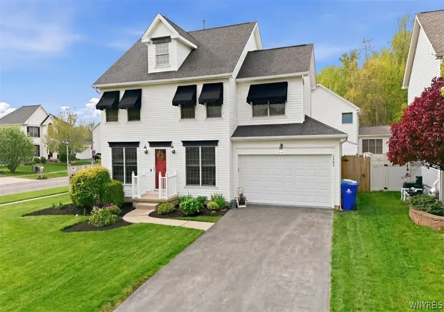 Homes for sale in Hamburg, NY | 2305 Winterberry Dr, Hamburg, NY 14085 | MLS# B1684645
