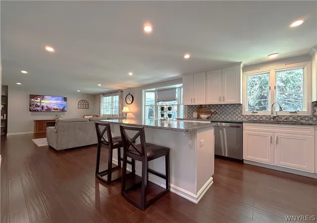4th image of 4635 Hedgewood Dr, Buffalo, NY 14221 | MLS# B1686549