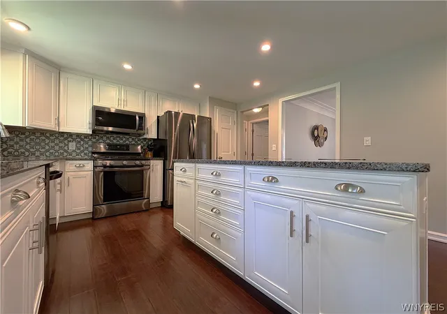 5th image of 4635 Hedgewood Dr, Buffalo, NY 14221 | MLS# B1686549