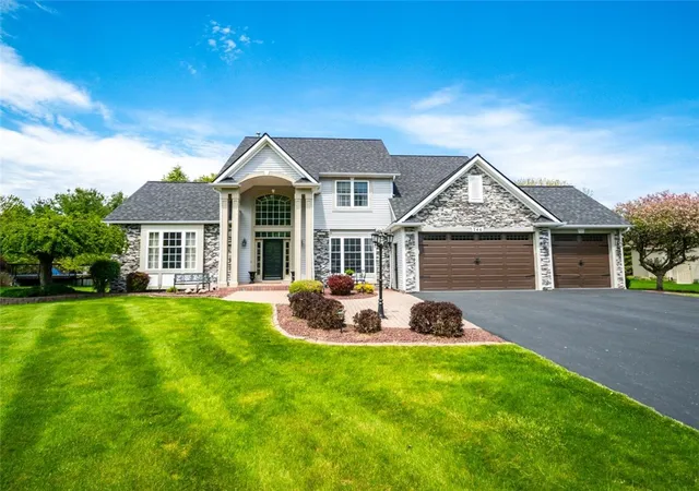 1st image of 746 Hailey Dr, Webster, NY 14580 | MLS# R1686014