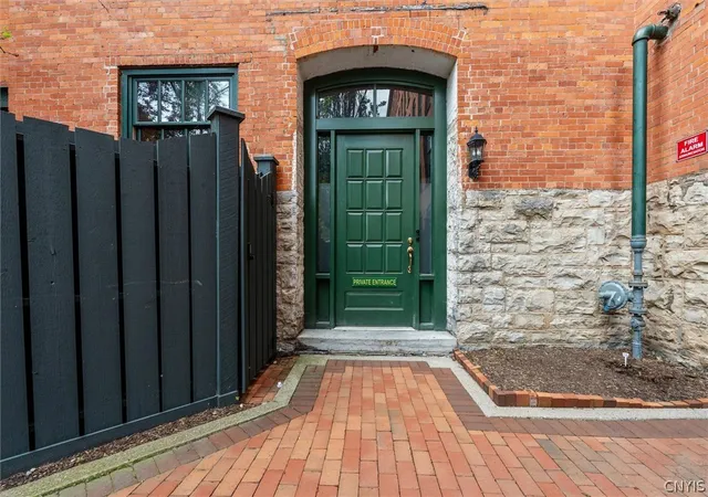 2nd image of 429 N Franklin St #108, Syracuse, NY 13204 | MLS# S1686234