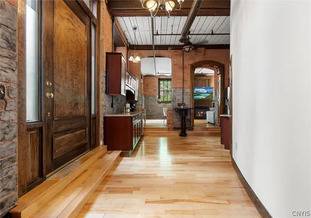 4th image of 429 N Franklin St, Syracuse, NY 13204