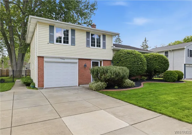 2nd image of 1298 Harvard Ave, North Tonawanda, NY 14120 | MLS# B1686389