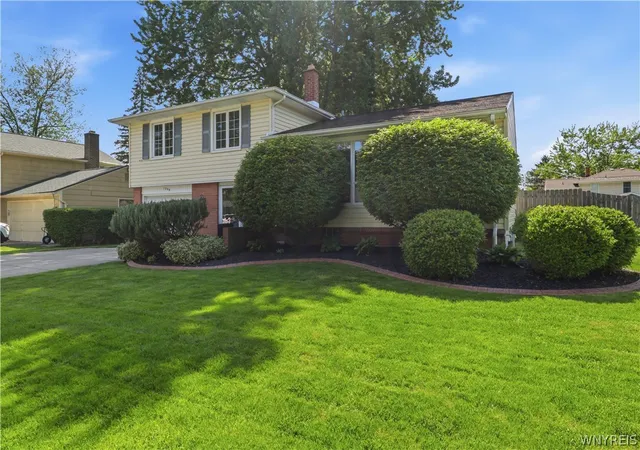 3rd image of 1298 Harvard Ave, North Tonawanda, NY 14120 | MLS# B1686389