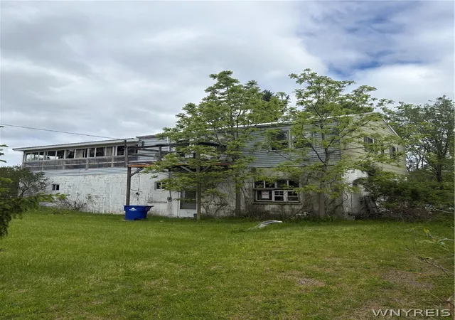 Homes for sale in Lewiston, NY | 1245 Saunders Sett Rd, Lewiston, NY 14305 | MLS# B1685901