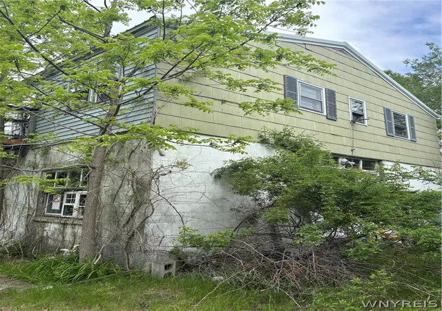 Homes for sale in Lewiston, NY | 1245 Saunders Sett Rd, Lewiston, NY 14305 | MLS# B1685901