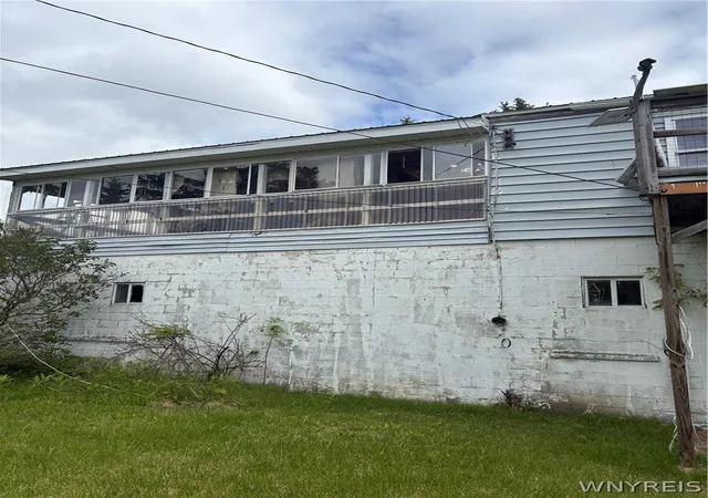 Homes for sale in Lewiston, NY | 1245 Saunders Sett Rd, Lewiston, NY 14305 | MLS# B1685901