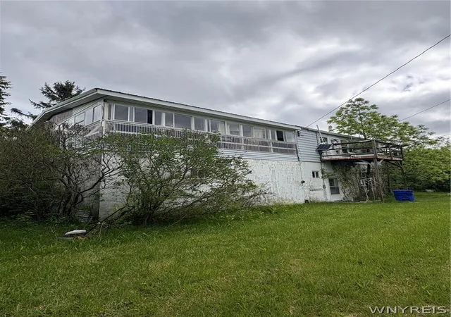 Homes for sale in Lewiston, NY | 1245 Saunders Sett Rd, Lewiston, NY 14305 | MLS# B1685901