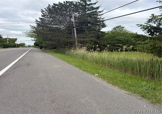 Homes for sale in Lewiston, NY | 1245 Saunders Sett Rd, Lewiston, NY 14305 | MLS# B1685901