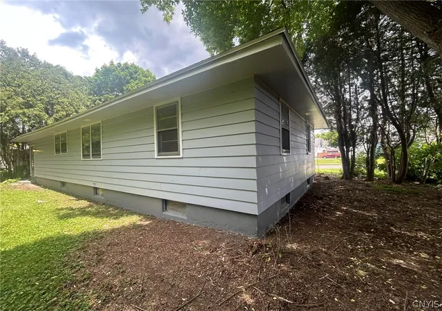 Homes for sale in Utica, NY | 218 Roosevelt Dr, Utica, NY 13502 | MLS# S1686630