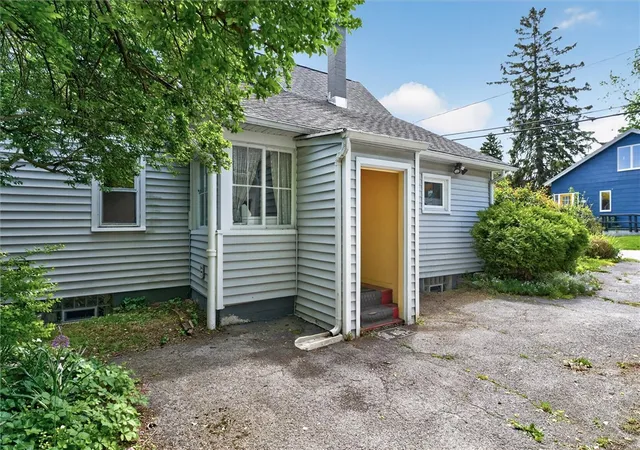 5th image of 4461 Culver Rd, Irondequoit, NY 14622 | MLS# R1686463