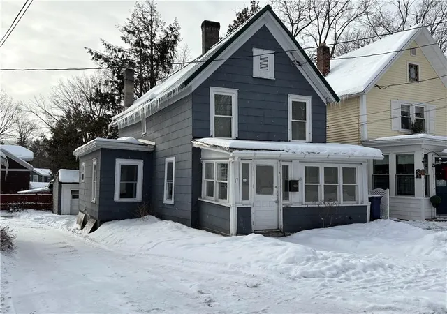 1st image of 17 Columbia St, Oneonta, NY 13820 | MLS# R1686863