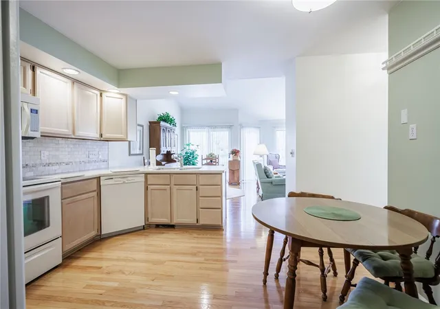 Homes for sale in Penfield, NY | 53 Waterview Cir, Penfield, NY 14625 | MLS# R1678736