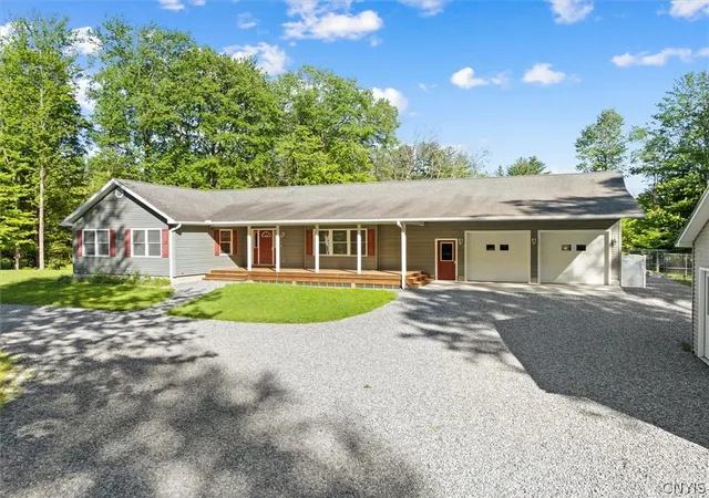 Homes for sale in Annsville, NY | 10212 Blake Rd, Annsville, NY 13471 | MLS# S1685792