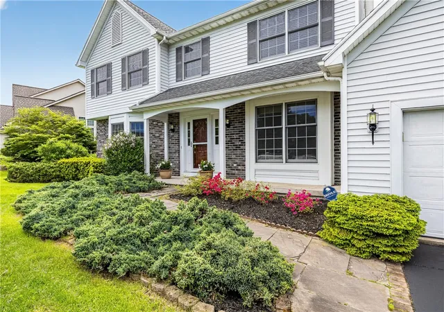 Homes for sale in Perinton, NY | 5 Fresh Meadow Run, Perinton, NY 14526 | MLS# R1681275