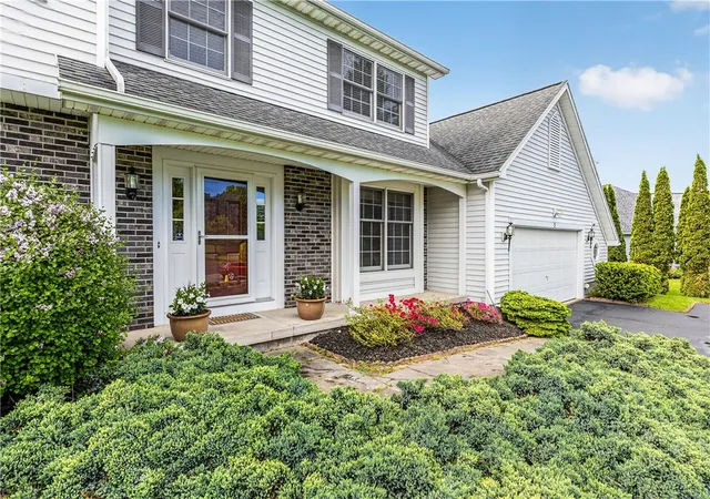 Homes for sale in Perinton, NY | 5 Fresh Meadow Run, Perinton, NY 14526 | MLS# R1681275