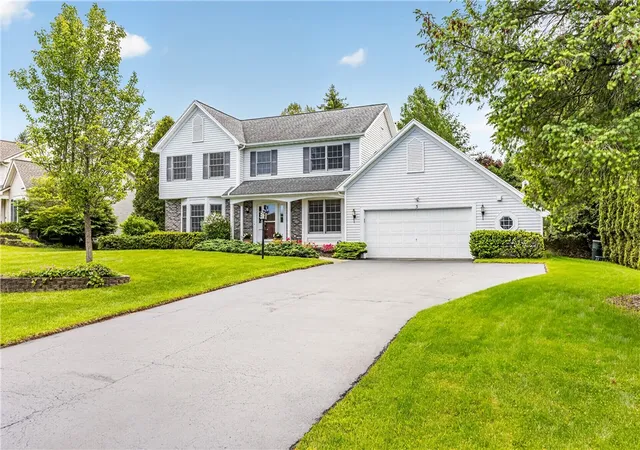 Homes for sale in Perinton, NY | 5 Fresh Meadow Run, Perinton, NY 14526 | MLS# R1681275