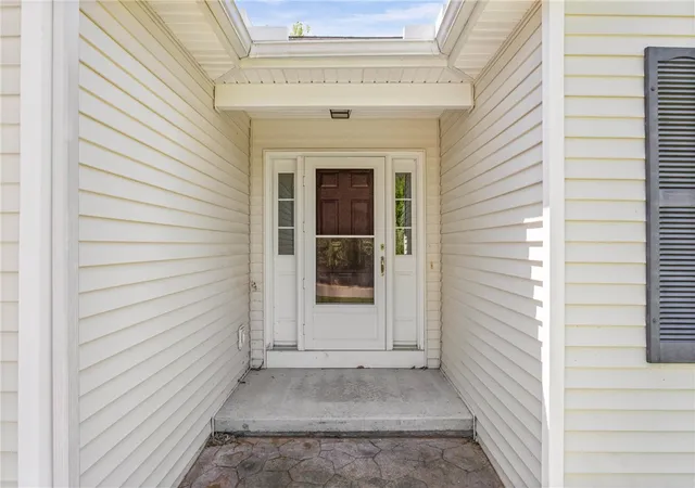 Photo 4 of Sale Pending at 2062 Johnny Ln, Walworth, NY 14568 | MLS# R1686581 | Listing updated on 2026-08-01