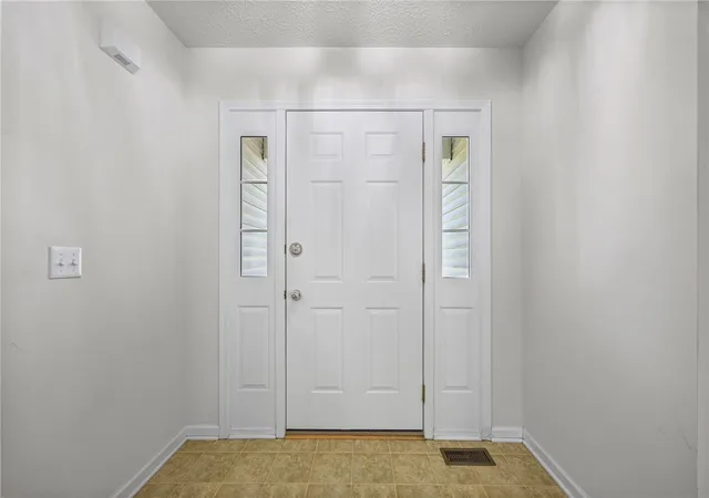 Photo 5 of Sale Pending at 2062 Johnny Ln, Walworth, NY 14568 | MLS# R1686581 | Listing updated on 2026-08-01