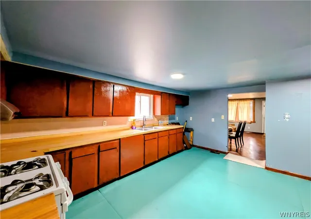 4th image of 1926 Welch Ave, Niagara Falls, NY 14303 | MLS# B1685915
